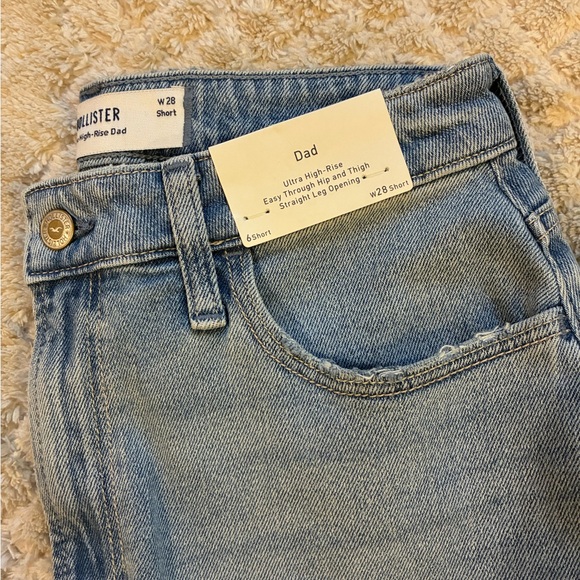 NWT Hollister Dad Jeans Lightwash - Picture 2 of 4